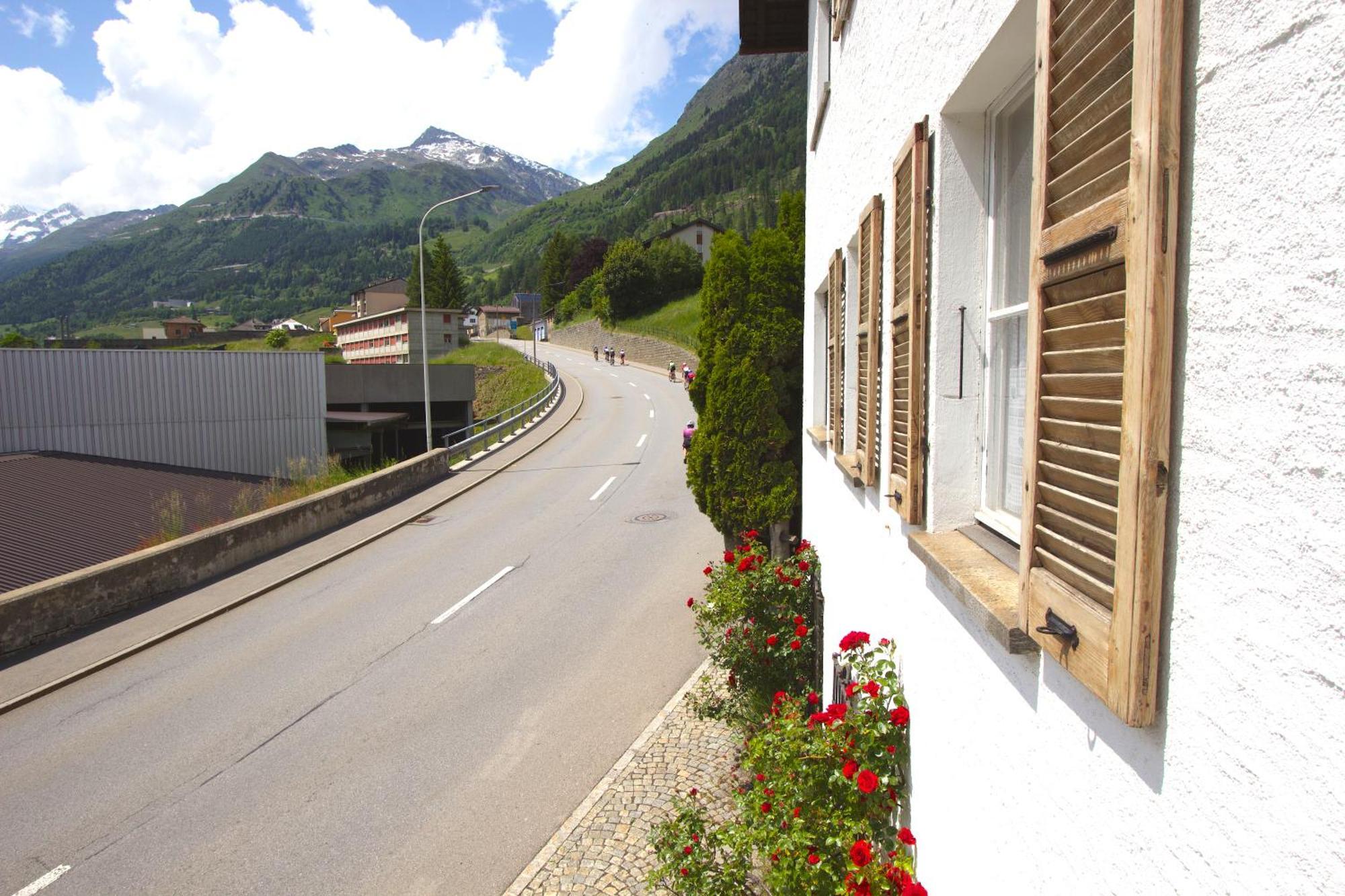 Chalet Cuore Delle Alpi Airolo Exterior photo